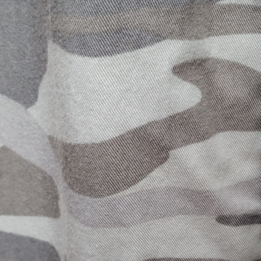 Maurices Camo Utility Button Down Size Small - image 3